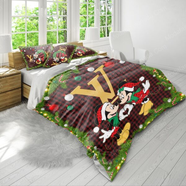 Christmas Mickey And Minnie LV Bedding Sets - Image 4