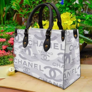 Limited Edition CHANEL LEATHER HANDBAG KIN-F76B-ML378