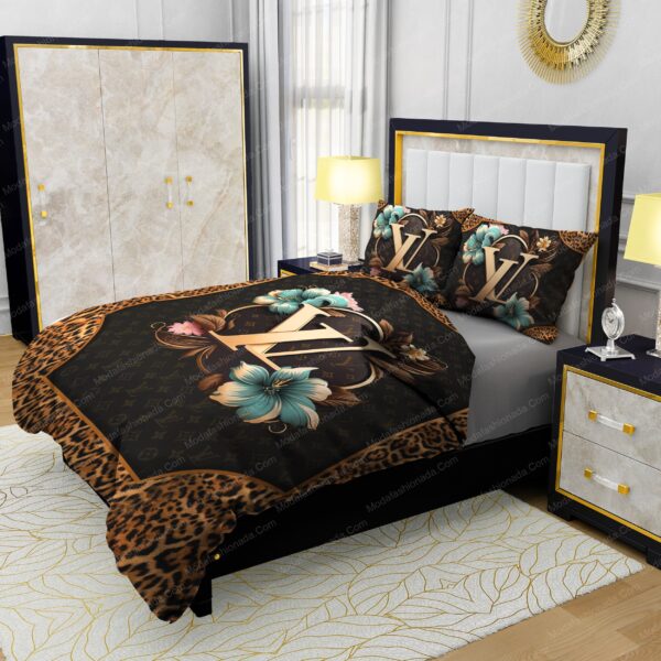 Louis Vuitton Flowers Leopard Pattern Bedding Sets - Image 4