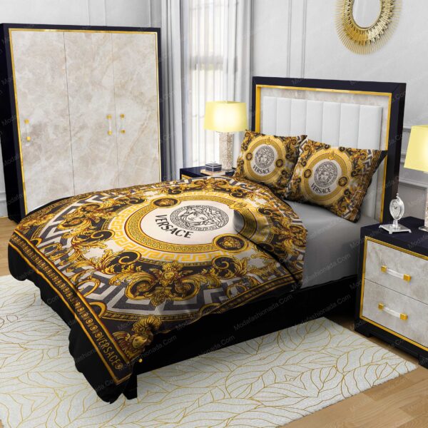 Luxurious Versace Logo Intricate Gold And Black Baroque Patterns Bedding Sets - Image 2