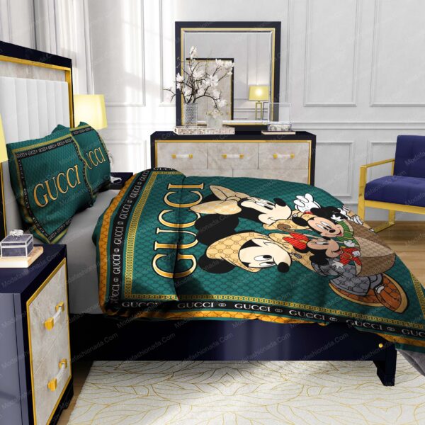 Mickey Mouse And Minnie Mouse Blackish Green Gucci Bedding Sets - Image 5