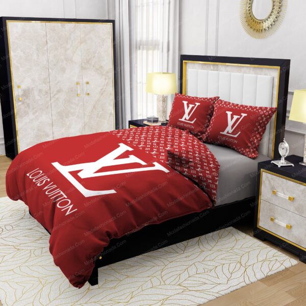 Red Background And White Pattern Louis Vuitton Bedding Sets - Image 4