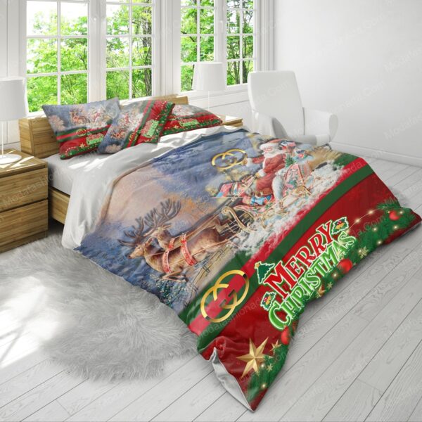 Santa Claus's Reindeer Merry Christmas Gucci Bedding Sets - Image 4