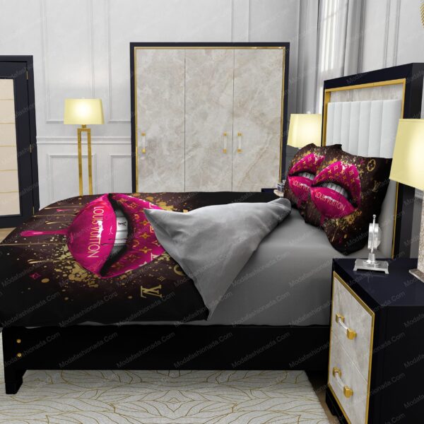 Supreme Louis Vuitton Black Background Bedding Sets - Image 6